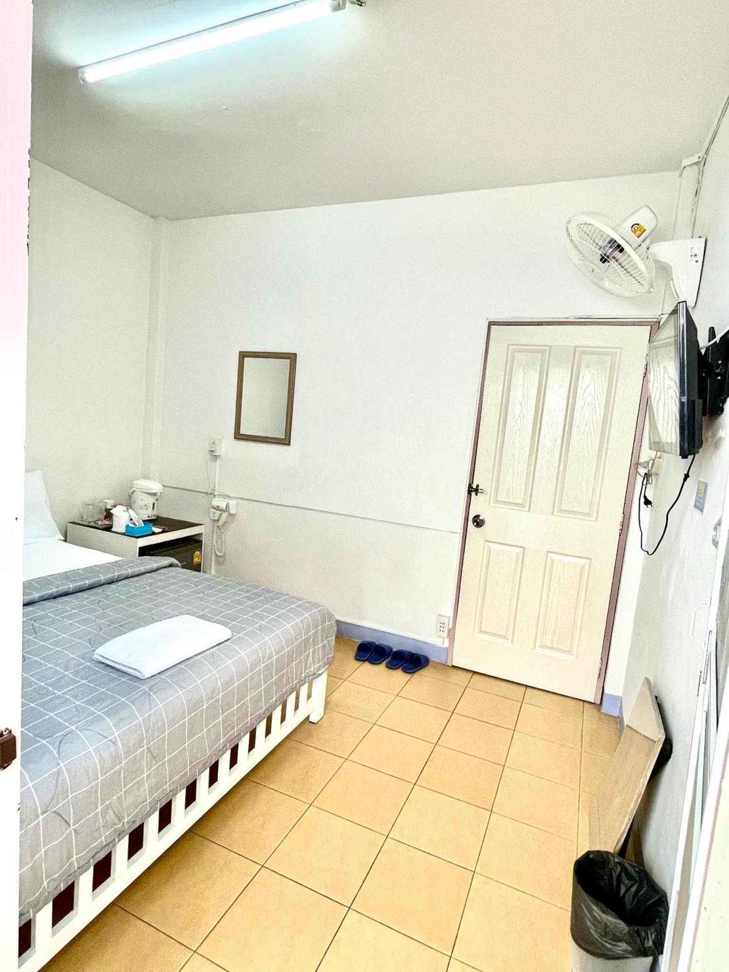 Dragon XIV Hostel Bangkok Kültér fotó